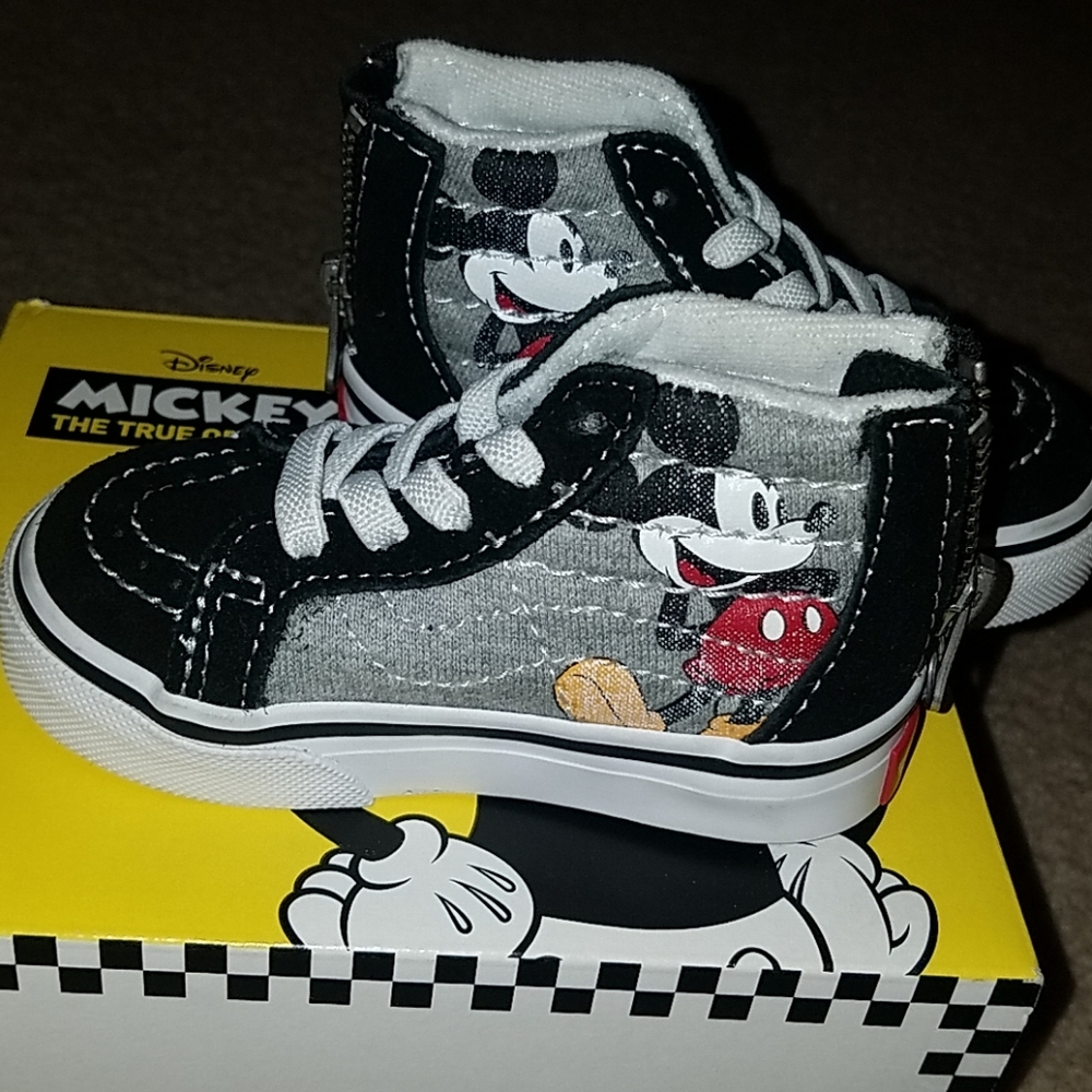 Baby shoes